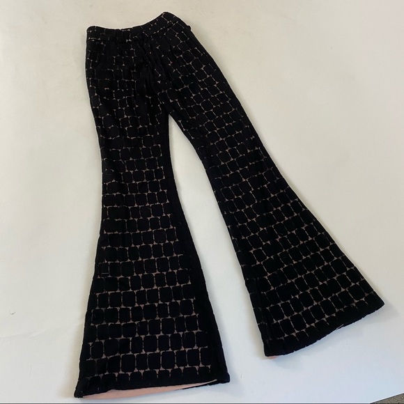 Retro elephant bell bottoms in black&tan by Alexis - Picture 8 of 8